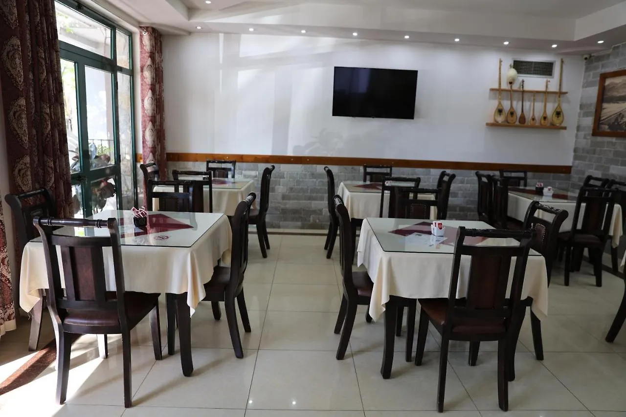 Hotel Kalaja Boks 0*,